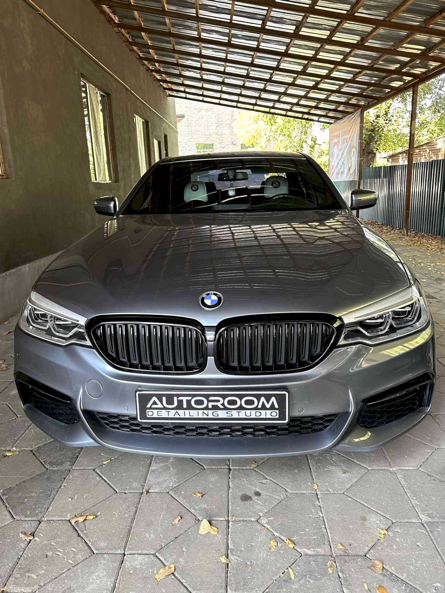 BMW 520 M Антихромрешетка радиатора покраска вчерный глянец